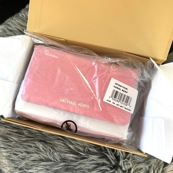 NWT authentic MK leather crossbody coral - Picture 2 of 7